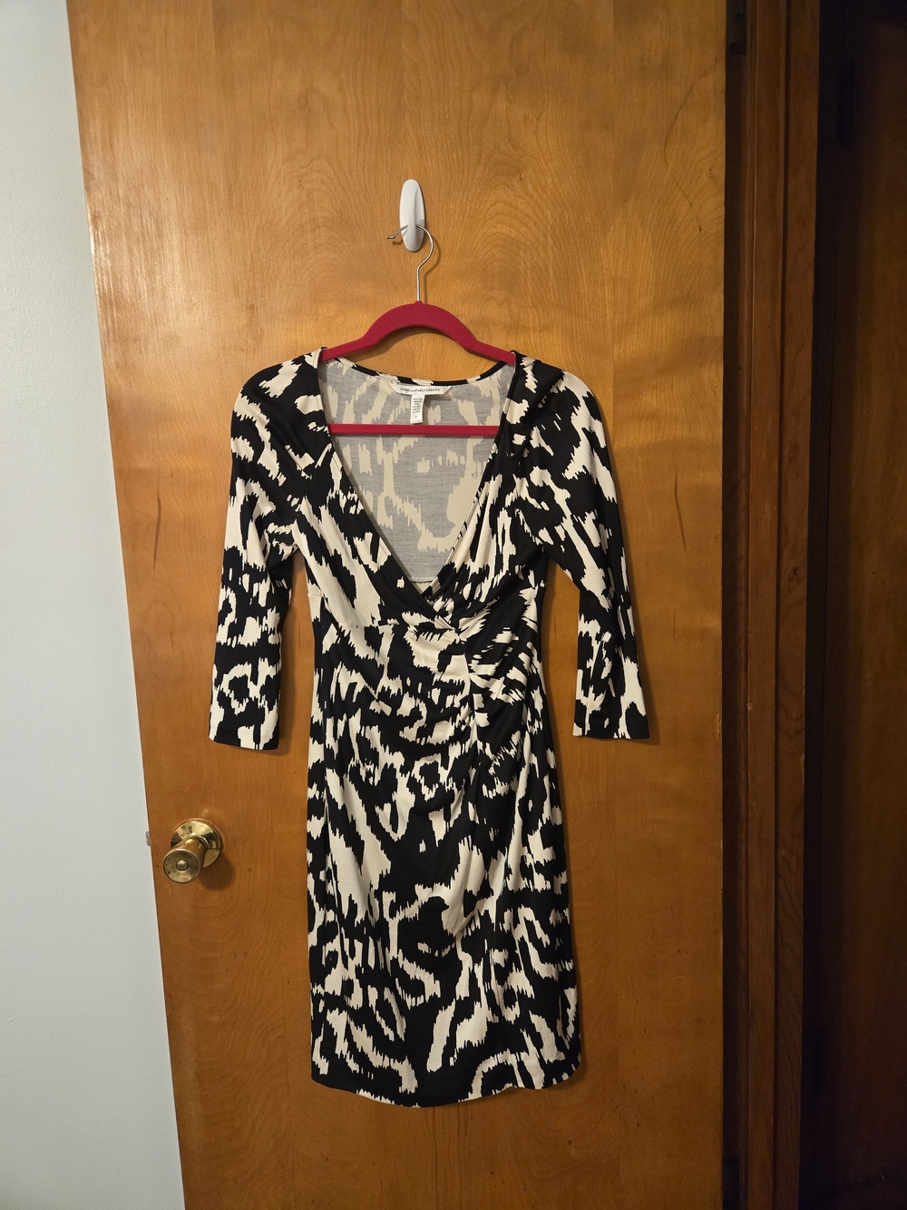 Diane Von Furstenberg Capela Silk Faux Wrap Dress Black & White 3/4 Sleeve 8